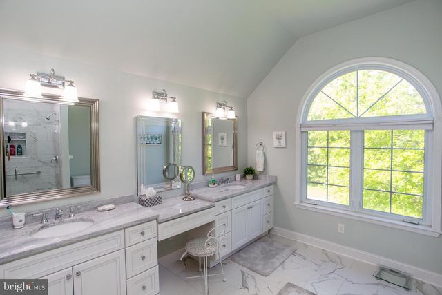 6 LEAPSON LN, Doylestown, PA 18901