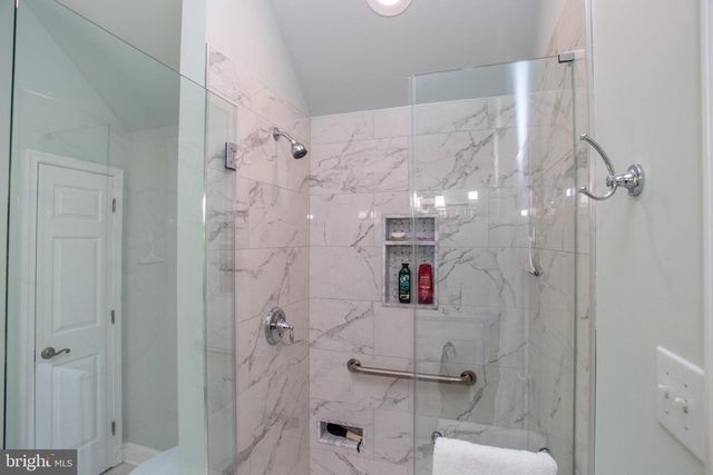 6 LEAPSON LN, Doylestown, PA 18901