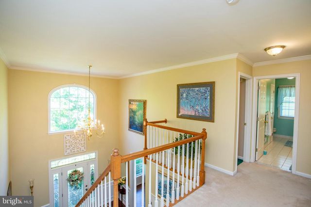 6 LEAPSON LN, Doylestown, PA 18901