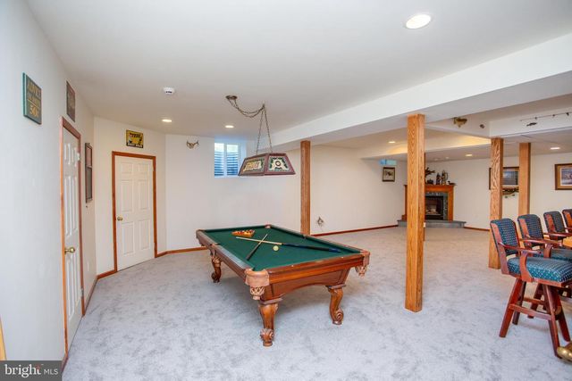 6 LEAPSON LN, Doylestown, PA 18901