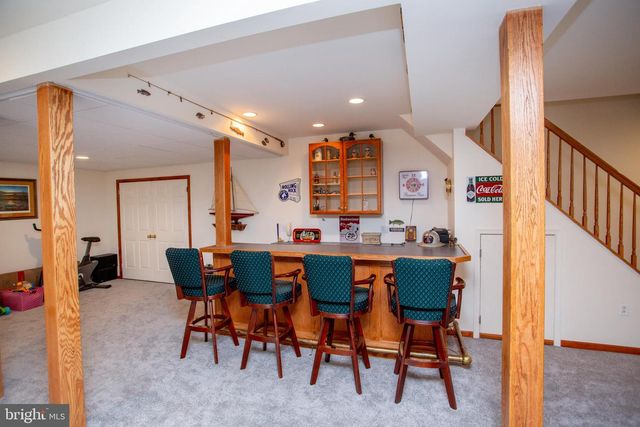 6 LEAPSON LN, Doylestown, PA 18901