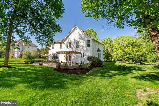 6 LEAPSON LN, Doylestown, PA 18901