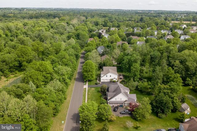 6 LEAPSON LN, Doylestown, PA 18901