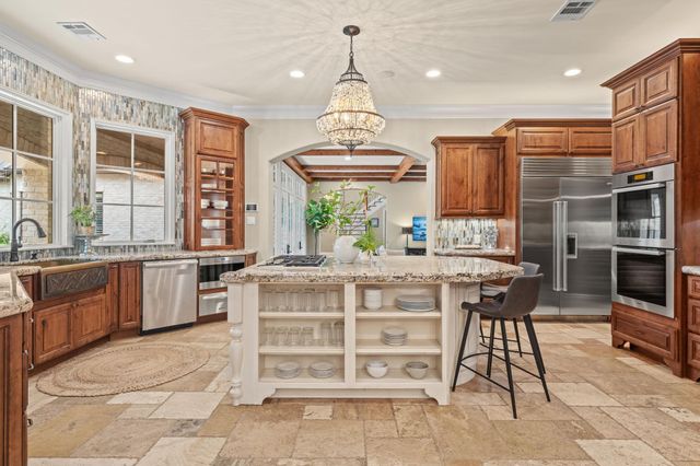 15 Sterling Dale Place, The Woodlands, TX 77382