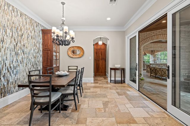 15 Sterling Dale Place, The Woodlands, TX 77382