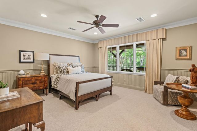15 Sterling Dale Place, The Woodlands, TX 77382