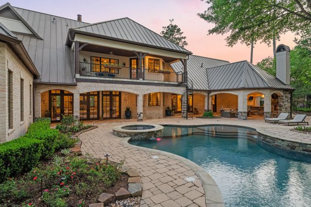 15 Sterling Dale Place, The Woodlands, TX 77382