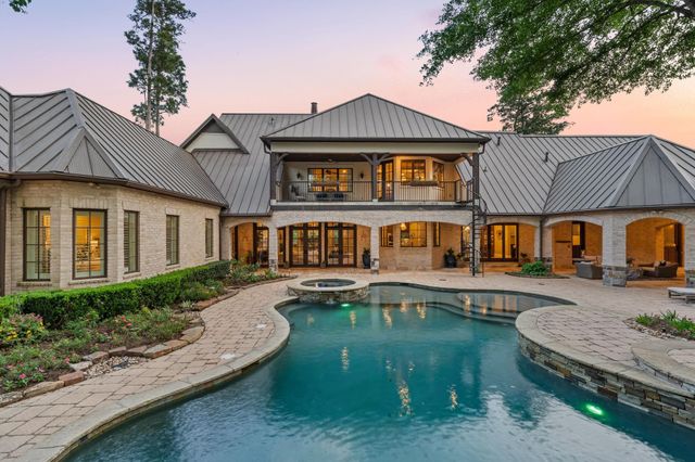 15 Sterling Dale Place, The Woodlands, TX 77382