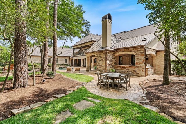15 Sterling Dale Place, The Woodlands, TX 77382