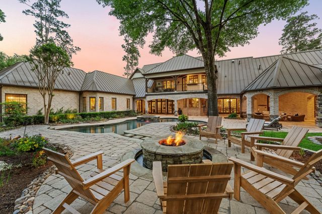 15 Sterling Dale Place, The Woodlands, TX 77382