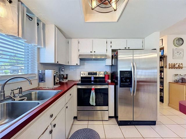7810 VIENNA LANE, Port Richey, FL 34668