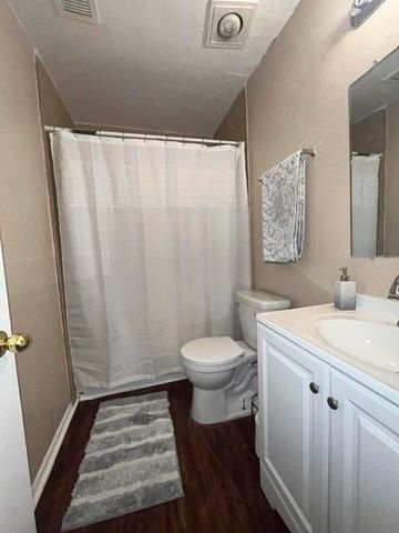 4404 Willow Crest Drive, Arlington, TX 76017