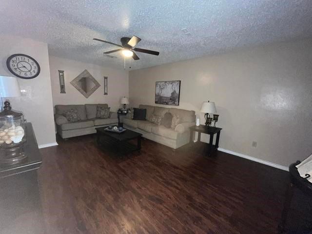 4404 Willow Crest Drive, Arlington, TX 76017