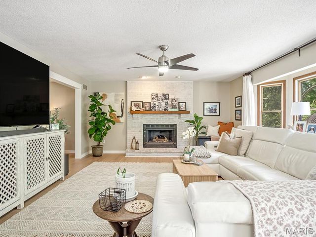 60 Santa Anita Drive, Maryville, IL 62062