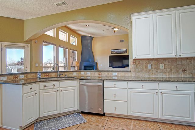 6628 Kalgan Road NE, Rio Rancho, NM 87144