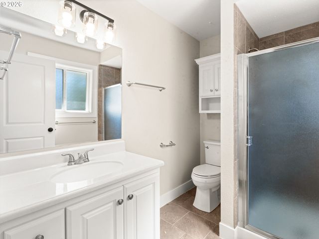 2536 DEBOK Rd, West Linn, OR 97068