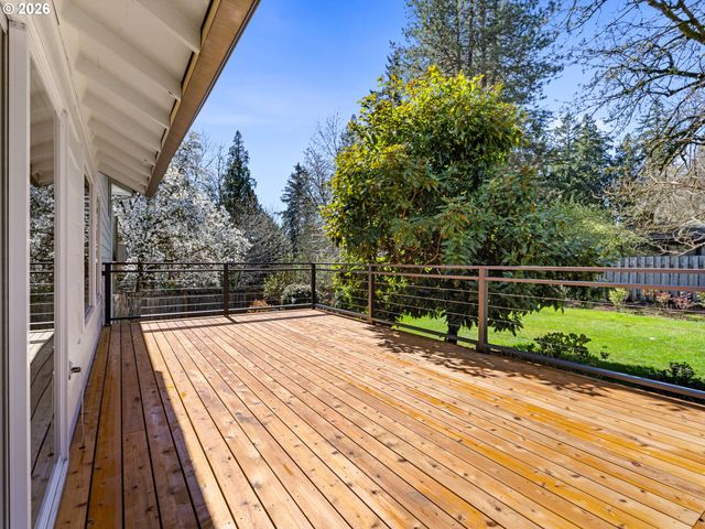 2536 DEBOK Rd, West Linn, OR 97068