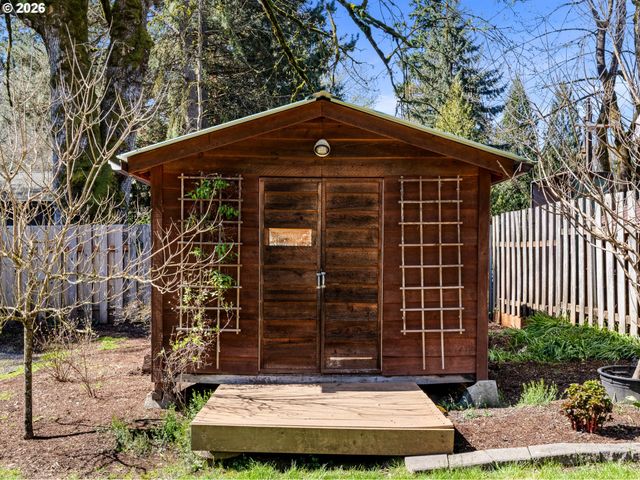 2536 DEBOK Rd, West Linn, OR 97068