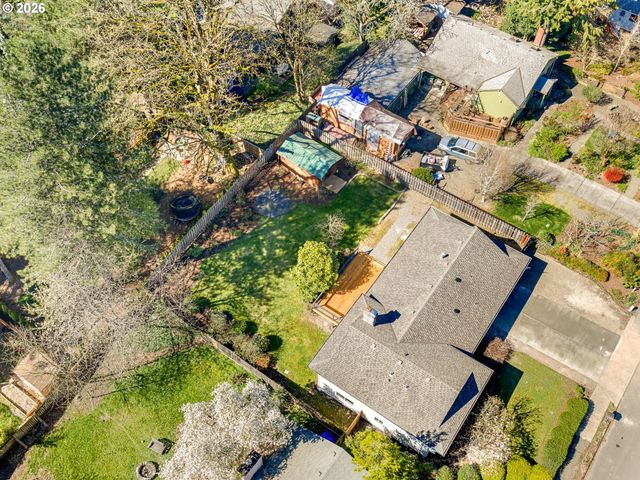 2536 DEBOK Rd, West Linn, OR 97068