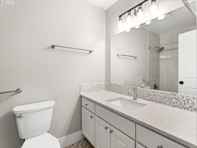 2536 DEBOK Rd, West Linn, OR 97068