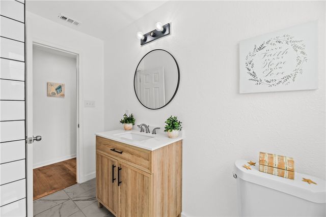 2575 San Angelo Ave, Ingleside, TX 78362