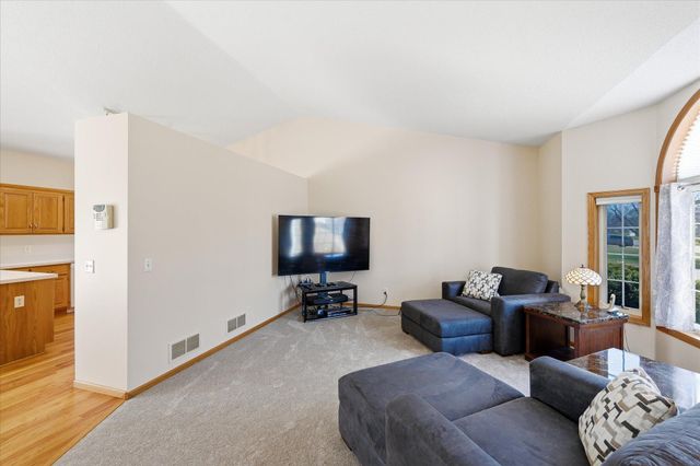 10004 Fallgold Parkway N, Brooklyn Park, MN 55443