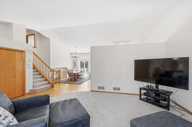 10004 Fallgold Parkway N, Brooklyn Park, MN 55443