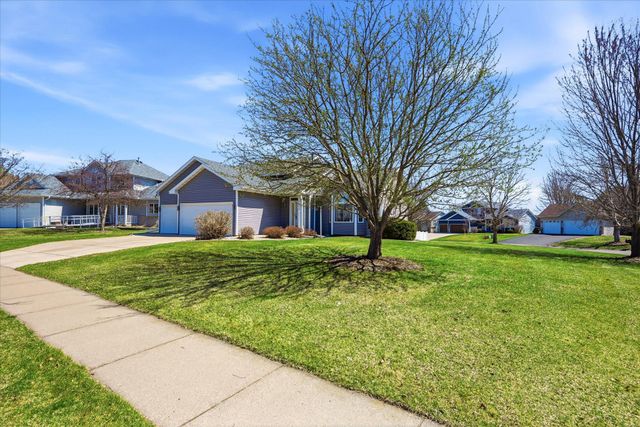 10004 Fallgold Parkway N, Brooklyn Park, MN 55443