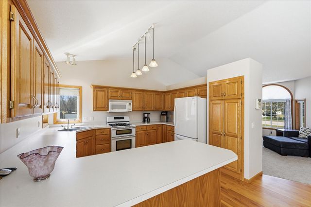 10004 Fallgold Parkway N, Brooklyn Park, MN 55443