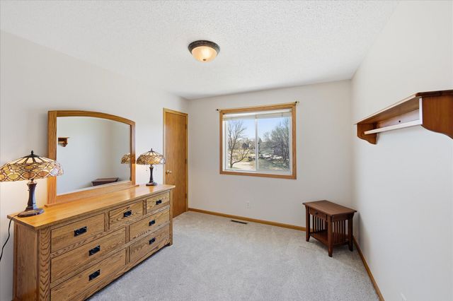 10004 Fallgold Parkway N, Brooklyn Park, MN 55443