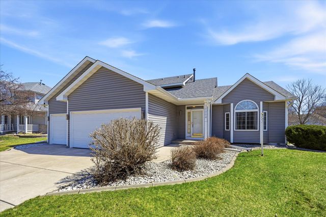 10004 Fallgold Parkway N, Brooklyn Park, MN 55443