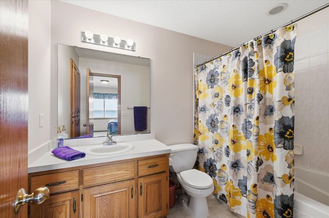 10004 Fallgold Parkway N, Brooklyn Park, MN 55443