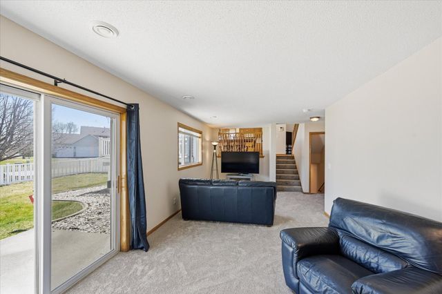 10004 Fallgold Parkway N, Brooklyn Park, MN 55443