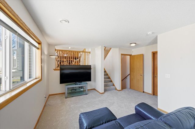 10004 Fallgold Parkway N, Brooklyn Park, MN 55443