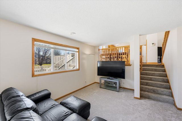 10004 Fallgold Parkway N, Brooklyn Park, MN 55443