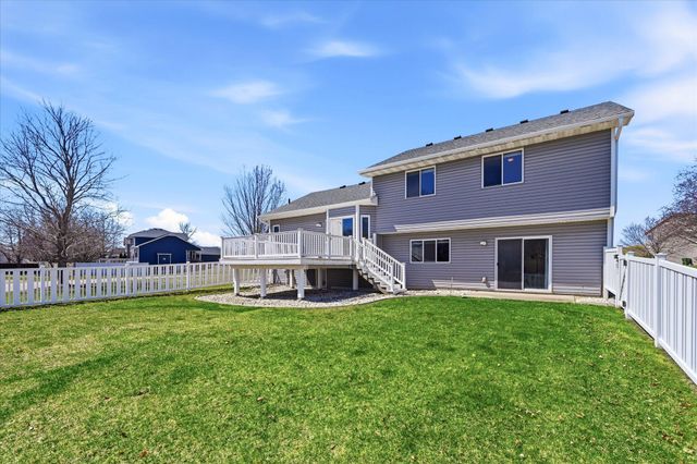 10004 Fallgold Parkway N, Brooklyn Park, MN 55443