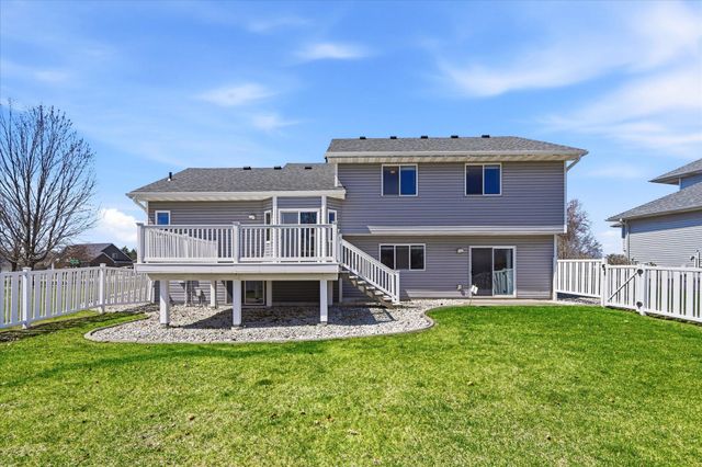 10004 Fallgold Parkway N, Brooklyn Park, MN 55443