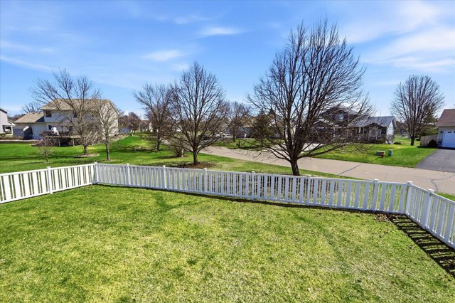 10004 Fallgold Parkway N, Brooklyn Park, MN 55443