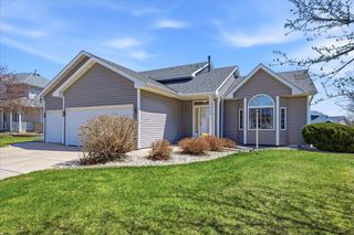 10004 Fallgold Parkway N, Brooklyn Park, MN 55443