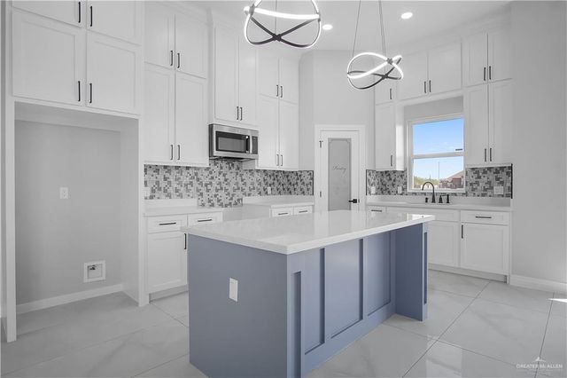 3560 Las Brisas Street, Edinburg, TX 78542