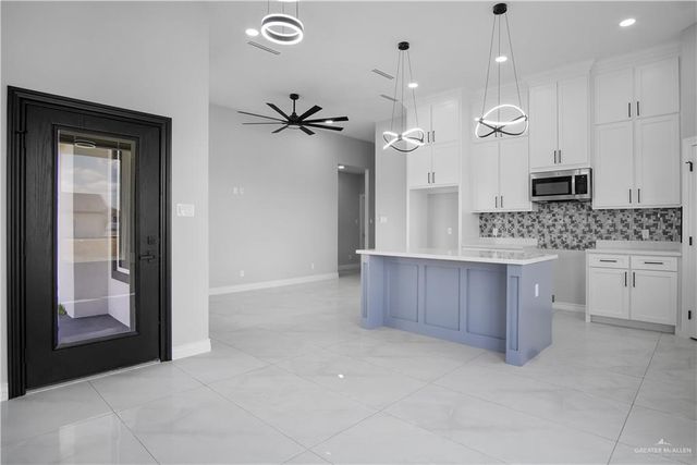 3560 Las Brisas Street, Edinburg, TX 78542