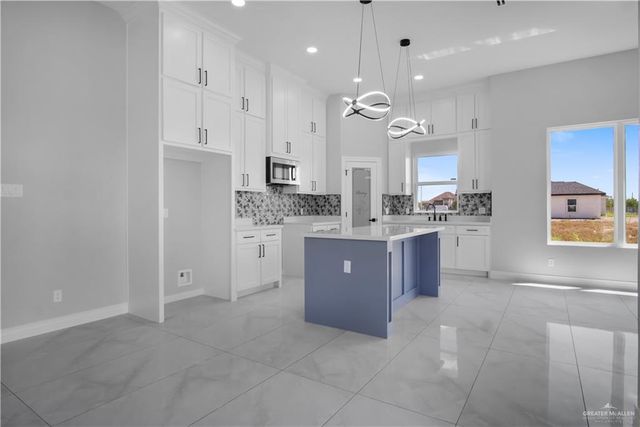 3560 Las Brisas Street, Edinburg, TX 78542