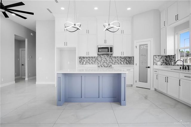 3560 Las Brisas Street, Edinburg, TX 78542