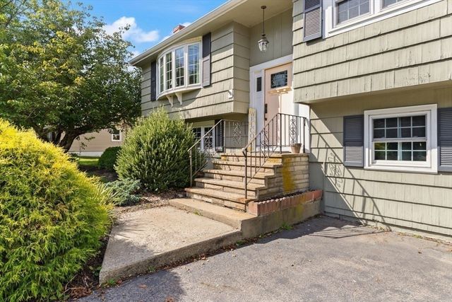 11 Redman Rd, Canton, MA 02021