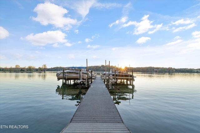 3200 Keller Bend Rd, Knoxville, TN 37922