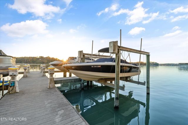 3200 Keller Bend Rd, Knoxville, TN 37922