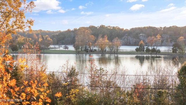 3200 Keller Bend Rd, Knoxville, TN 37922