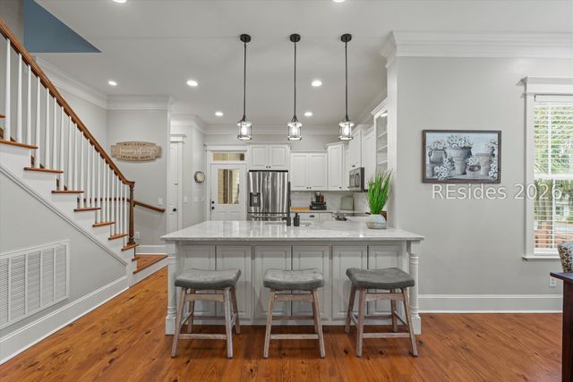 94 Gautier Pl, Beaufort, SC 29902