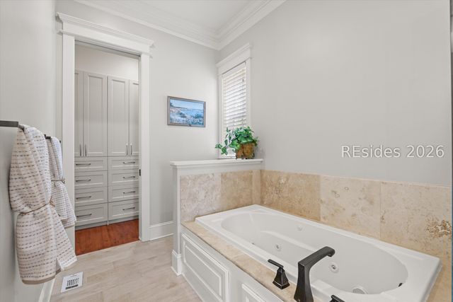 94 Gautier Pl, Beaufort, SC 29902