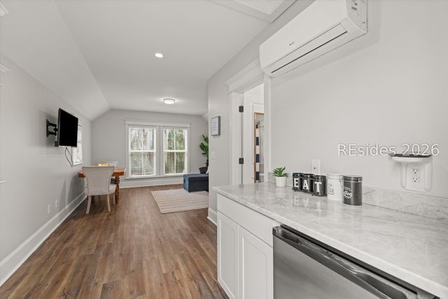 94 Gautier Pl, Beaufort, SC 29902